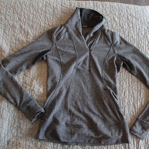 Lululemon Think Fast Half Zip, size 6